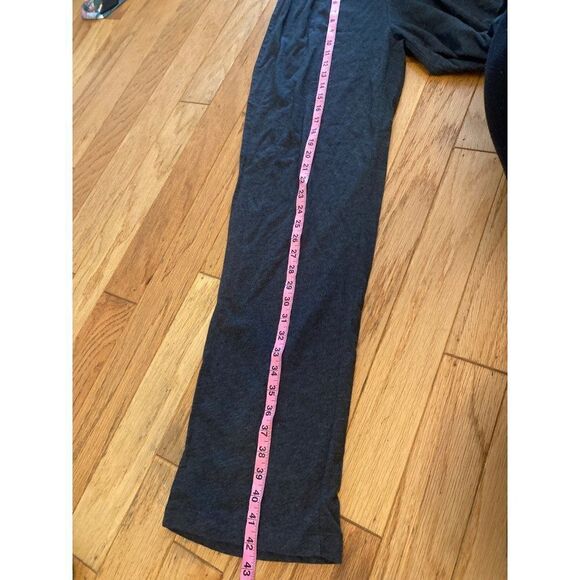 Puma, women's grey causal cotton blend thin sweatpants size medium - Picture 8 of 8